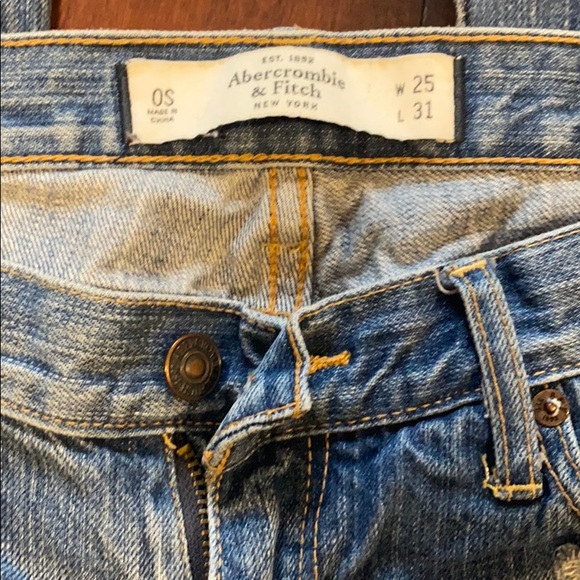 A&F jeans 25 x 31 - Picture 2 of 4